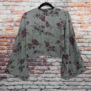 Rue 21 / bell sleeve floral sweater
